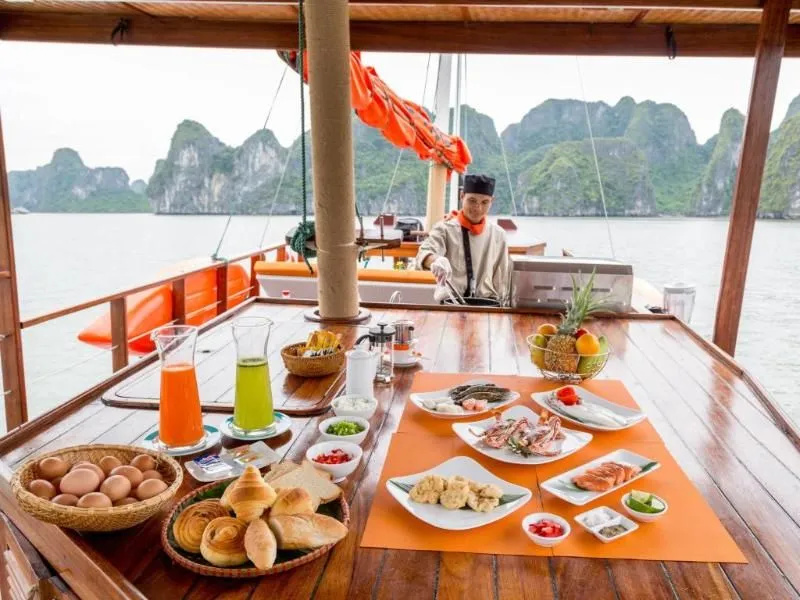 LAzalee Cruise