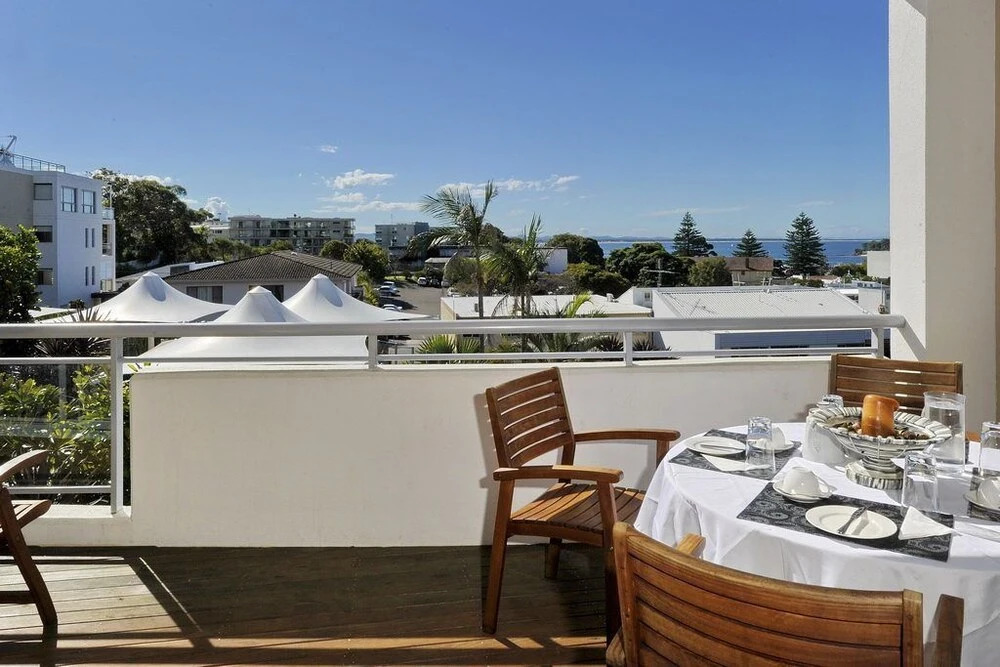 Cote D'Azur,  Unit 43/61 Donald Street