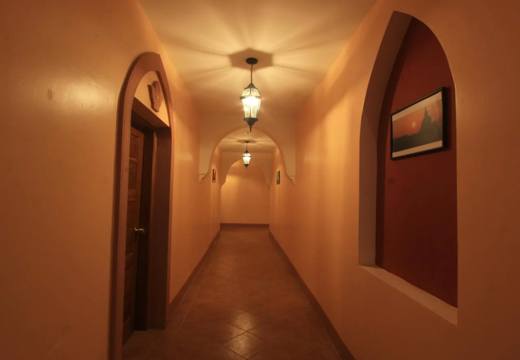 Raza Gyo Hotel