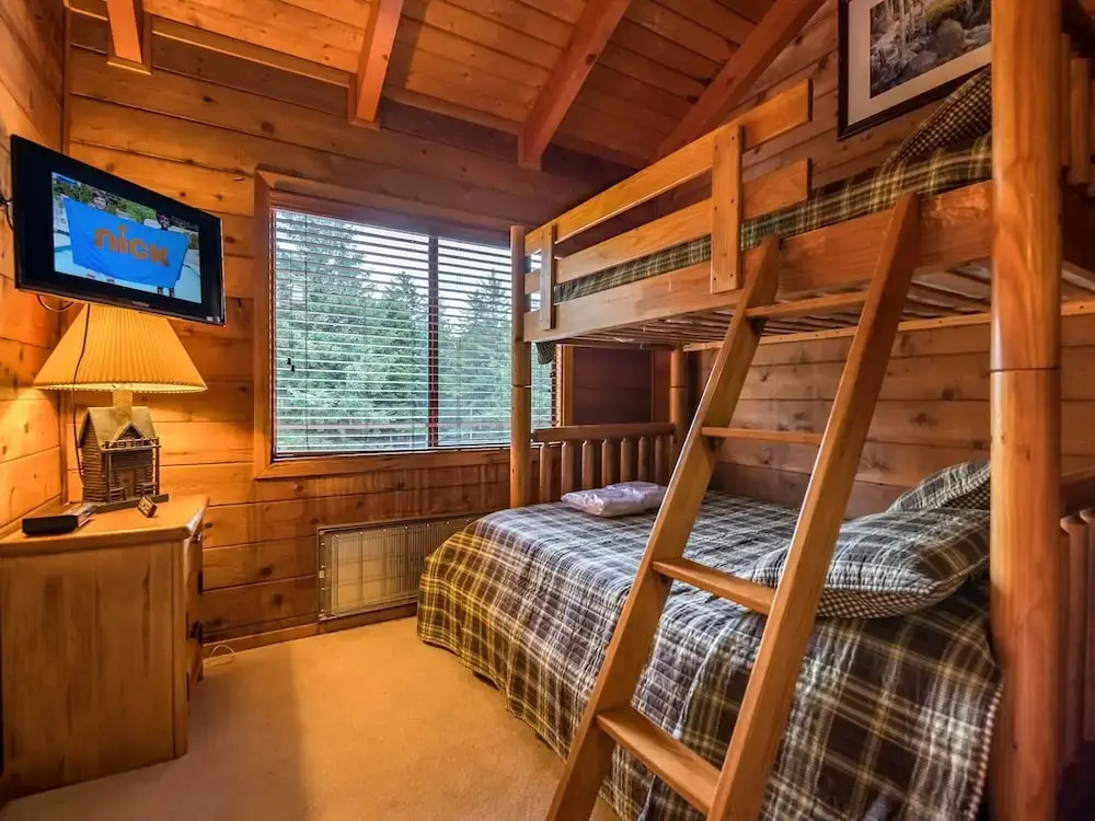 Powder Monkey #3: 3 Bedrooms, 2 Full Baths: Slope Side