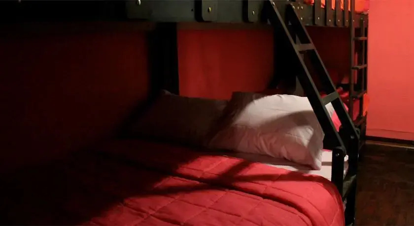 Hostel Acropolis Perú - Bed & Breakfast