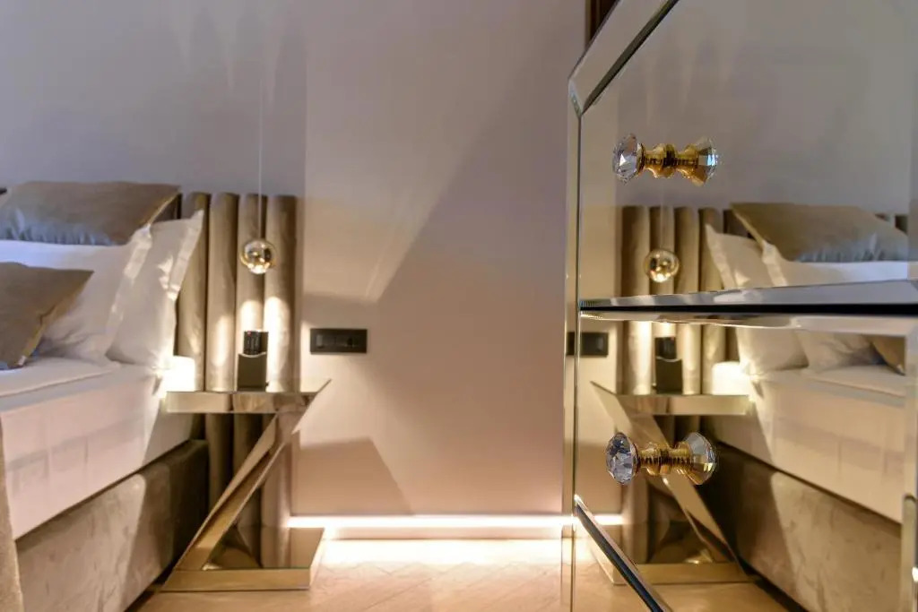 Lumiere Luxury Rooms