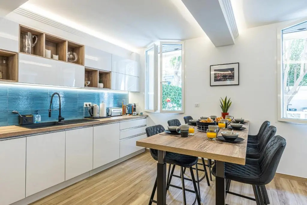 Luxury 3 Bdr Garden & Parking - Angels' Garden