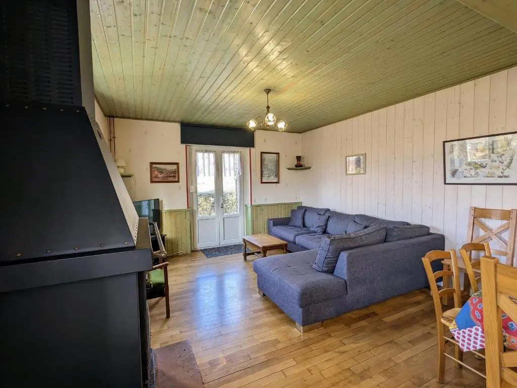 Gîte spacieux en ancienne ferme rénovée, idéal pour familles et amis - proche randos et sites touristiques - FR-1-589-6