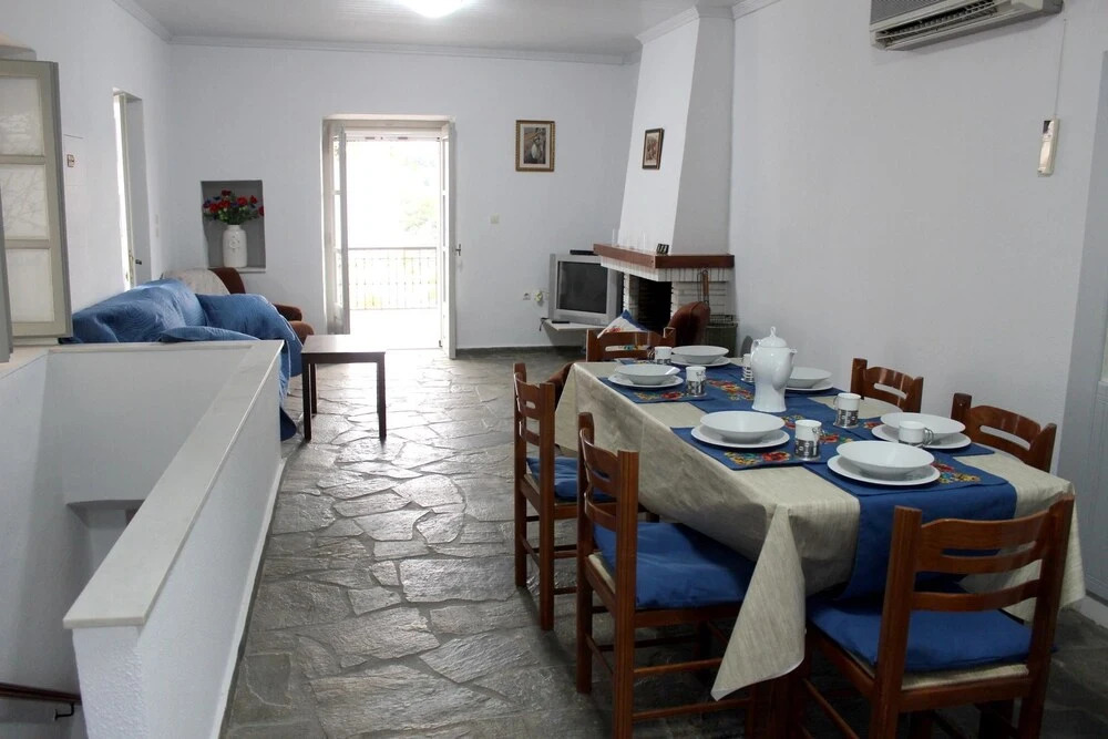 House With 2 Bedrooms in Porto Heli, With Wonderful sea View, Enclosed
