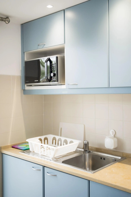 B06 - Top-Floor Marina Club 2 Bed Apartment