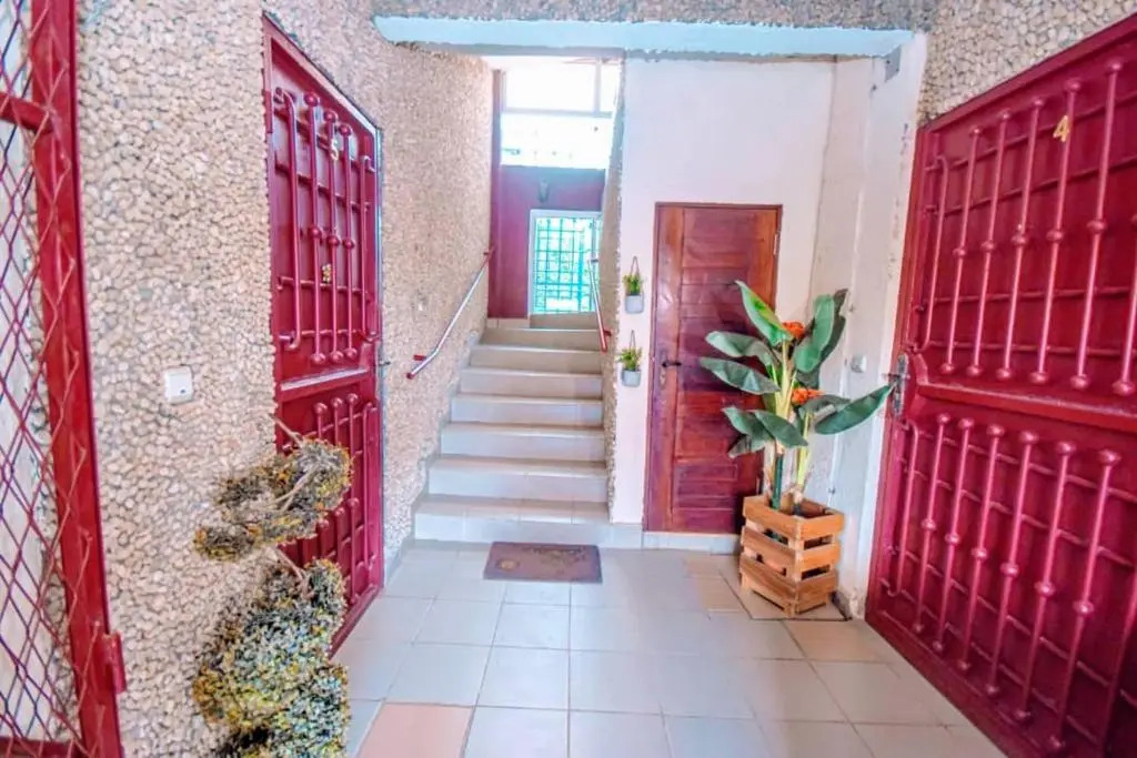 Stone House - Makepe, Douala