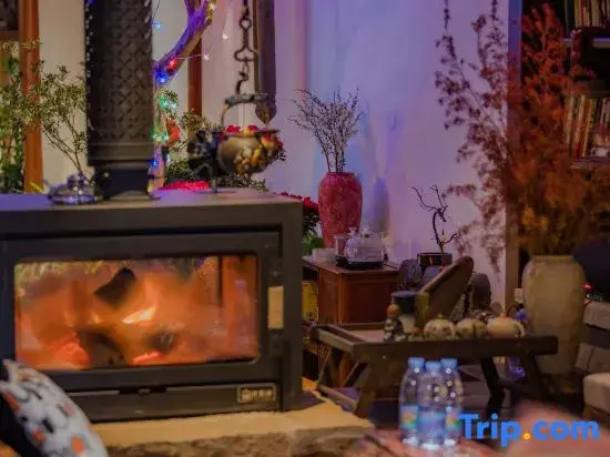 Wawan | Fireplace Garden · Bed and Breakfast in a Fireplace Garden