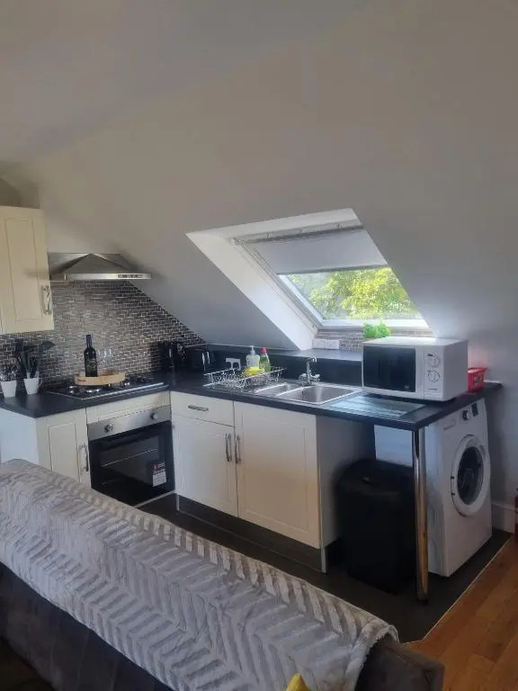 10c Stirling Road