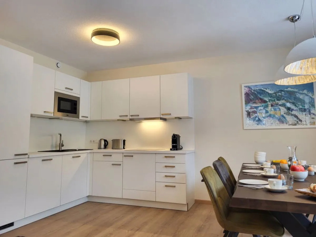 Apartment Top 1 See