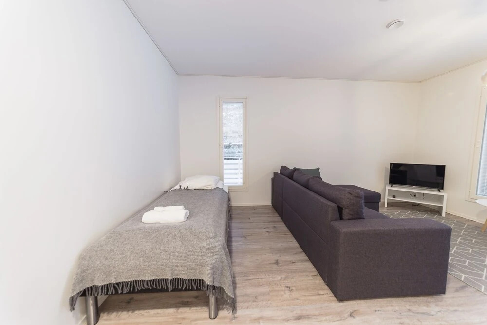 SSA Spot spacy 2-room apt ID 5003B2
