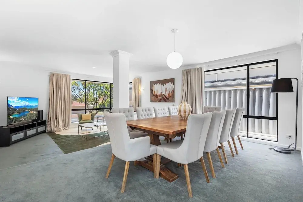 The Monaco Mansion Dianella - Sepal Stay