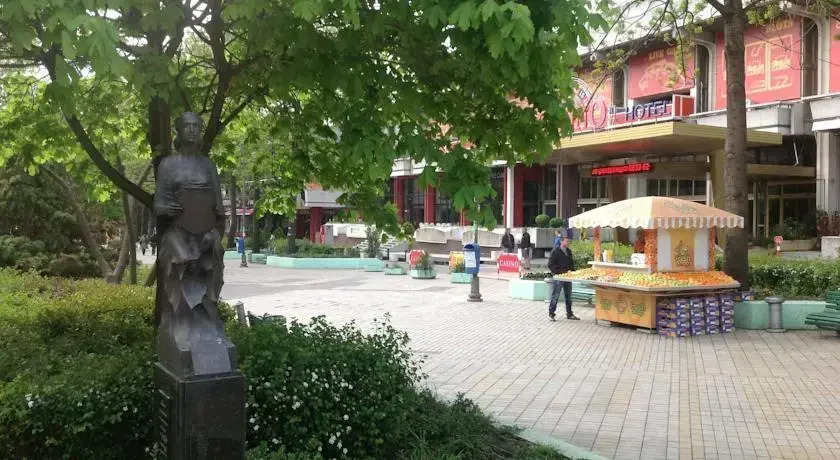 Astra Family Hotel