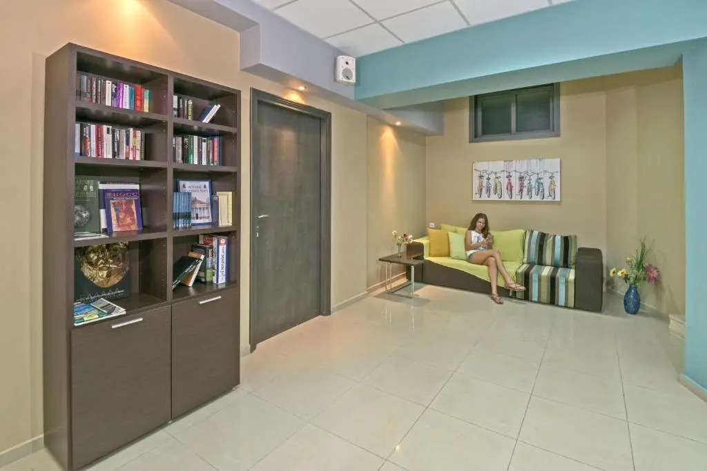 Aloe Apartments & Studios