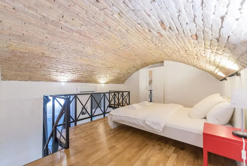 Central King Apartment