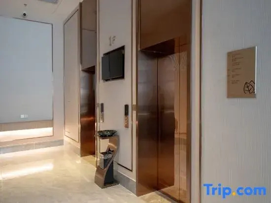 Vienna 3 Best Hotel (Huangshi Railway Station Xialu District Government)