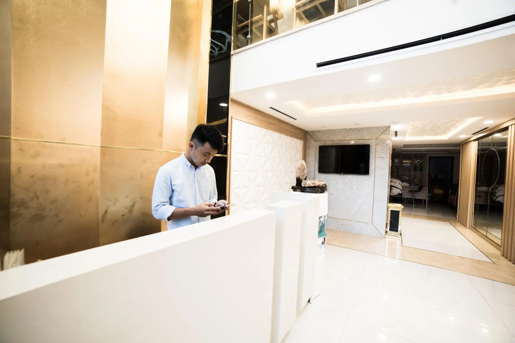 Ruby Hotel