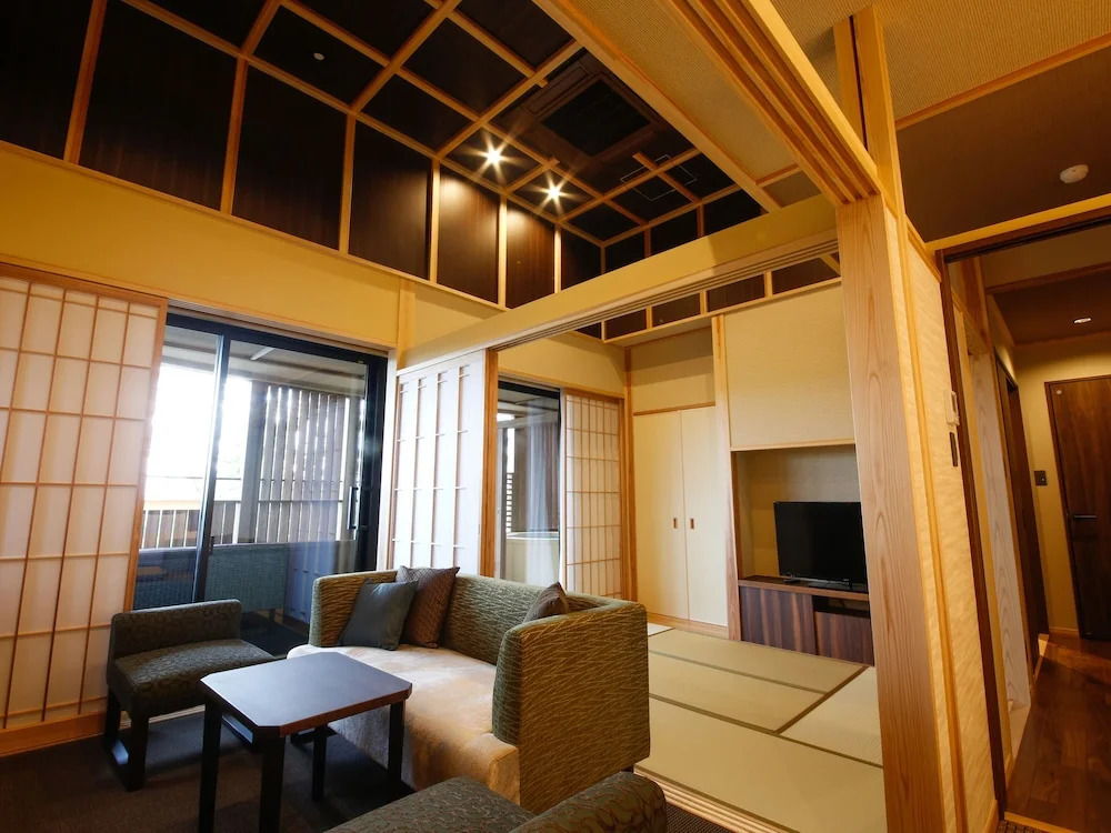 Awaji Hamarikyu Takumi