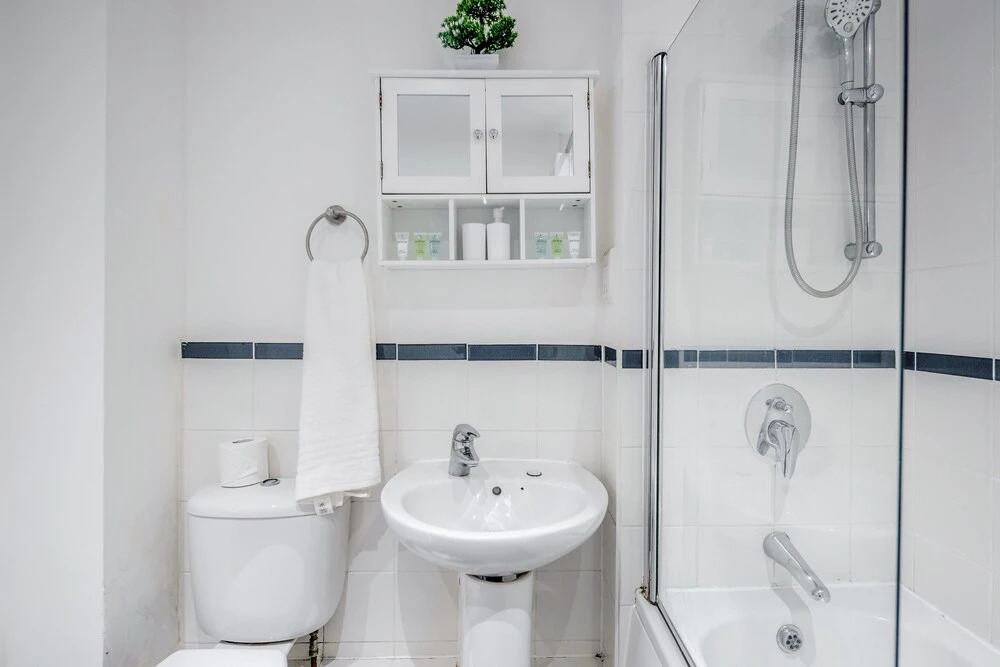 2br-sleeps4-parking-eastlondon