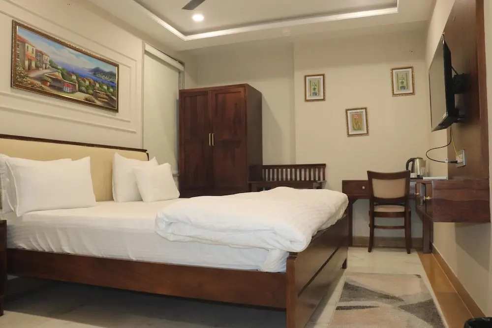 Hotel Aarambh