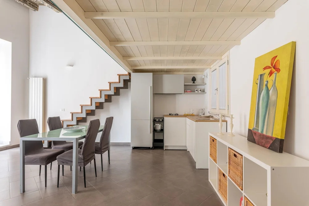 Metam Apartment in the City Center by Wonderful Italy