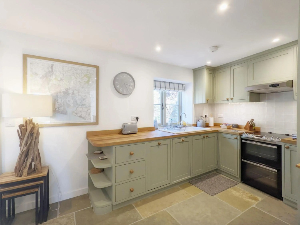 Hearnesbrook Barn , Emsworth
