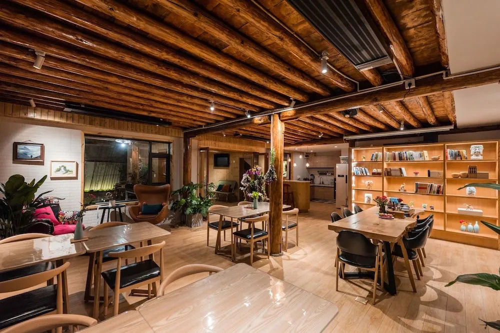 Dali Orchard Suites