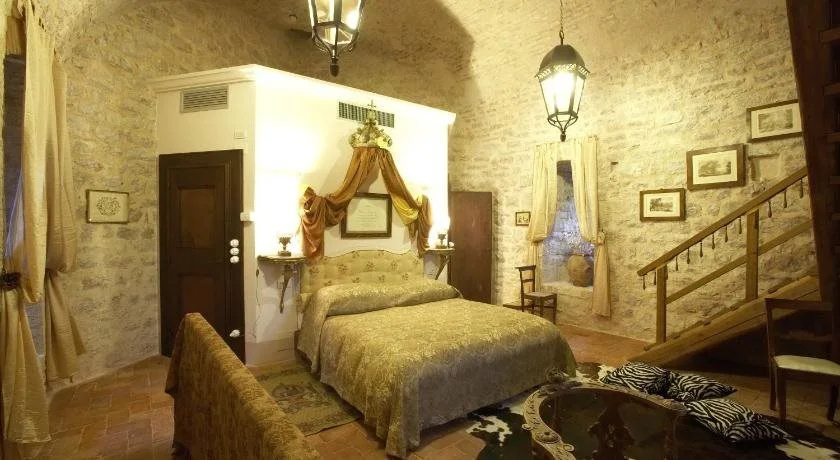 Lo Rocca Dei Trinci