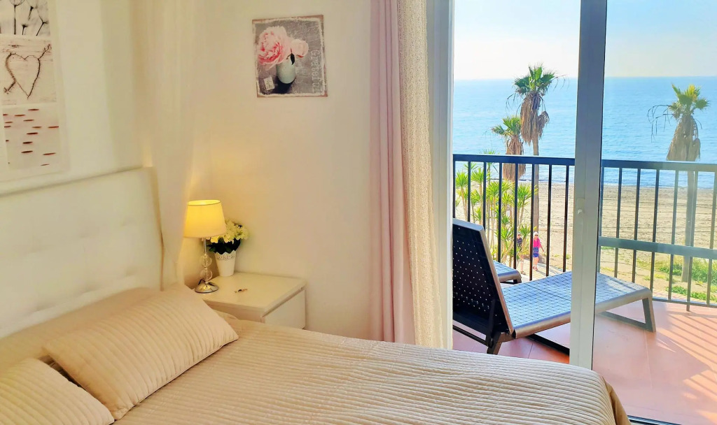 Lovely, modern beachfront duplex - Doña Lola - Mijas Costa - CS148