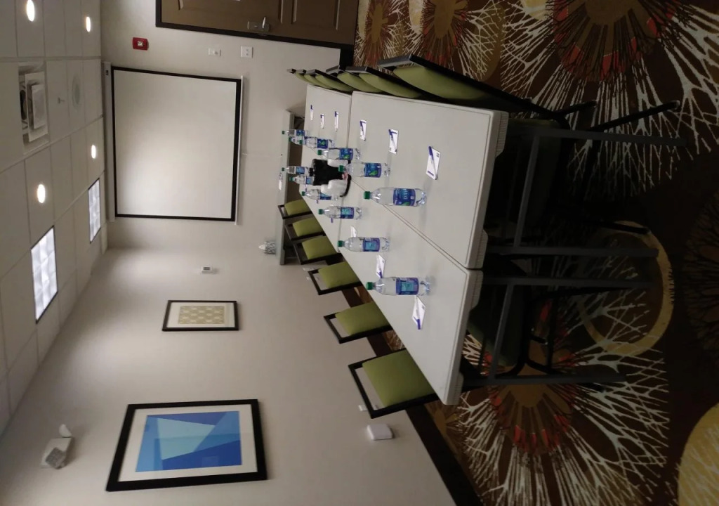 Holiday Inn Express & Suites Jamestown by IHG