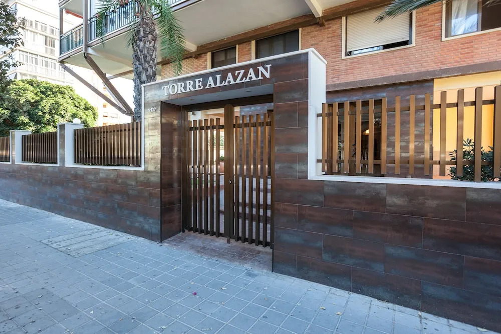 Beferent - Torre Alazán - San Juan Playa