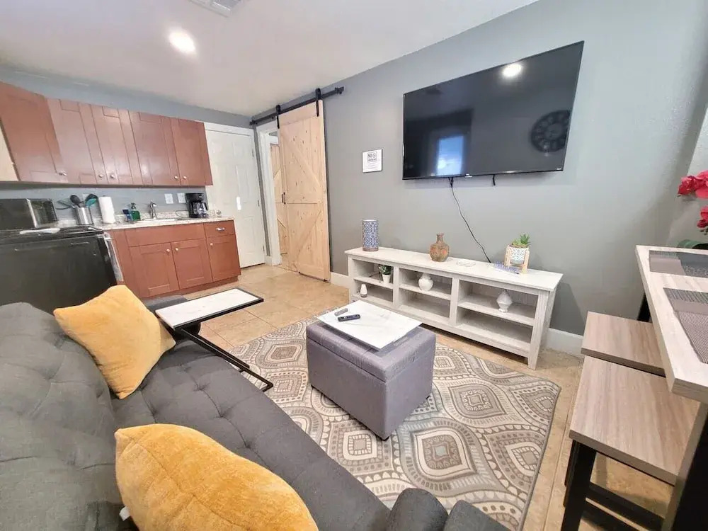 Cute & Cozy Renovated APT in the Heart of Phoenix