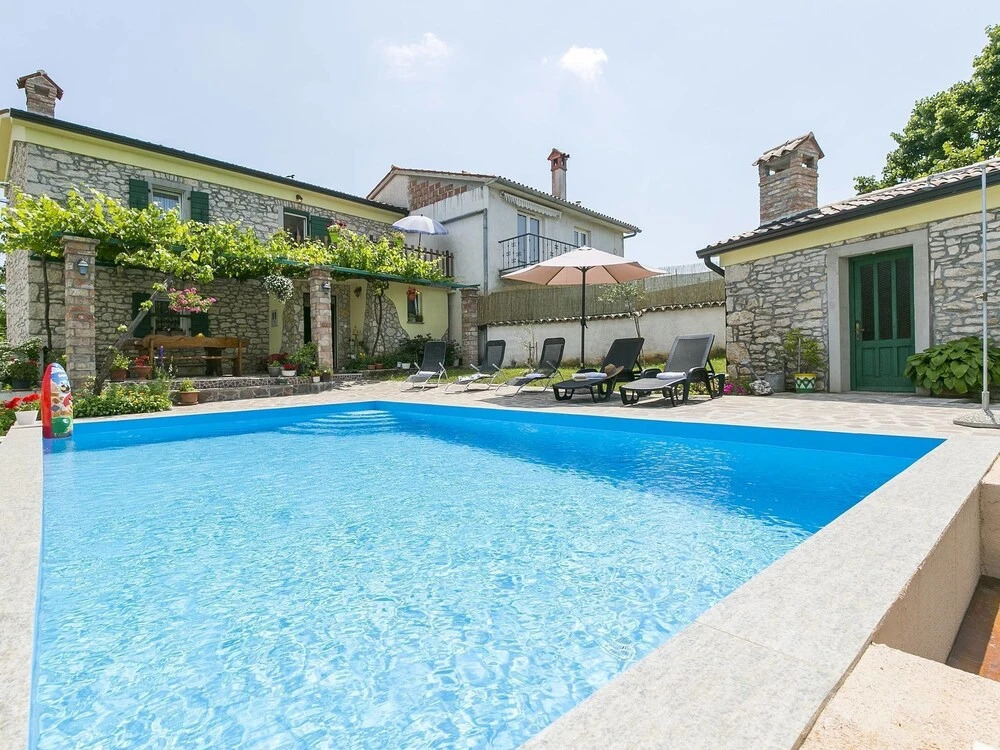Charming Holiday Home With Private Pool Near Labin, Beach 13 km