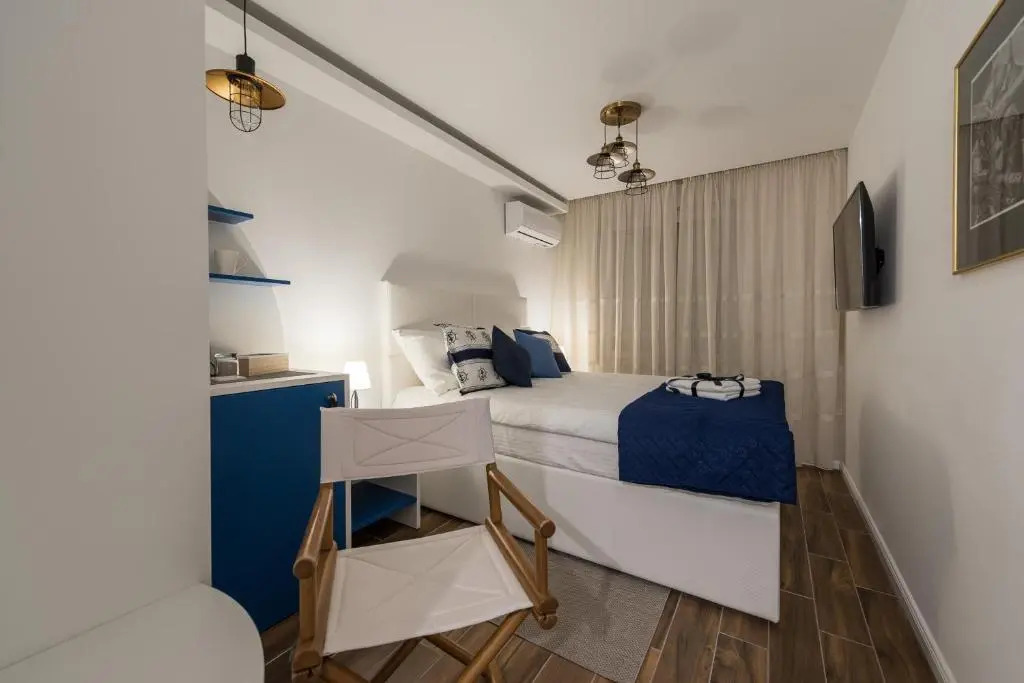 Blue Old Navy Rooms by Adex travel