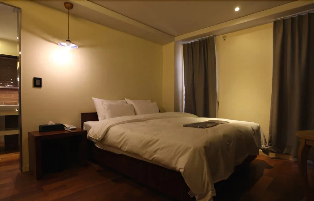 Christie Hotel 크리스티 호텔