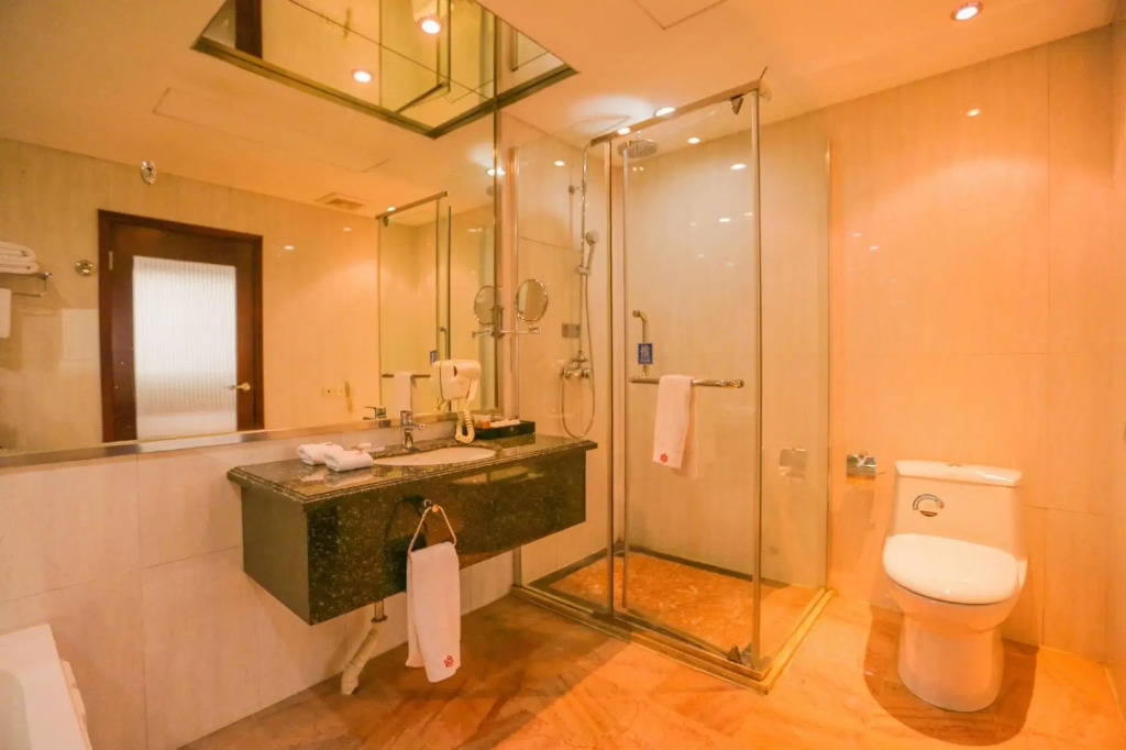 Ding Zhou International Hotel