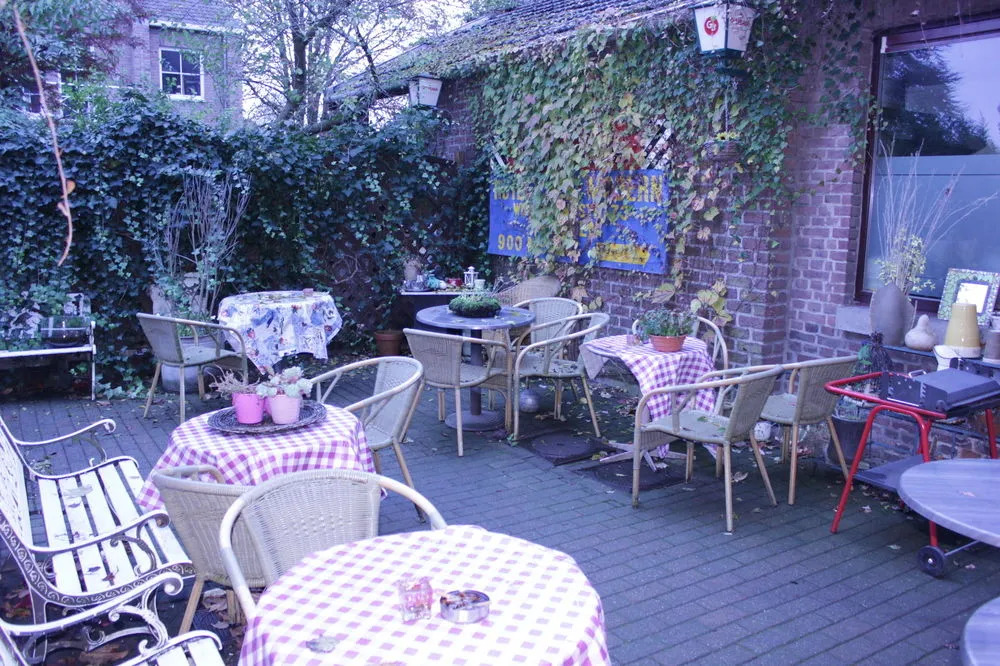 hotel le bonheur