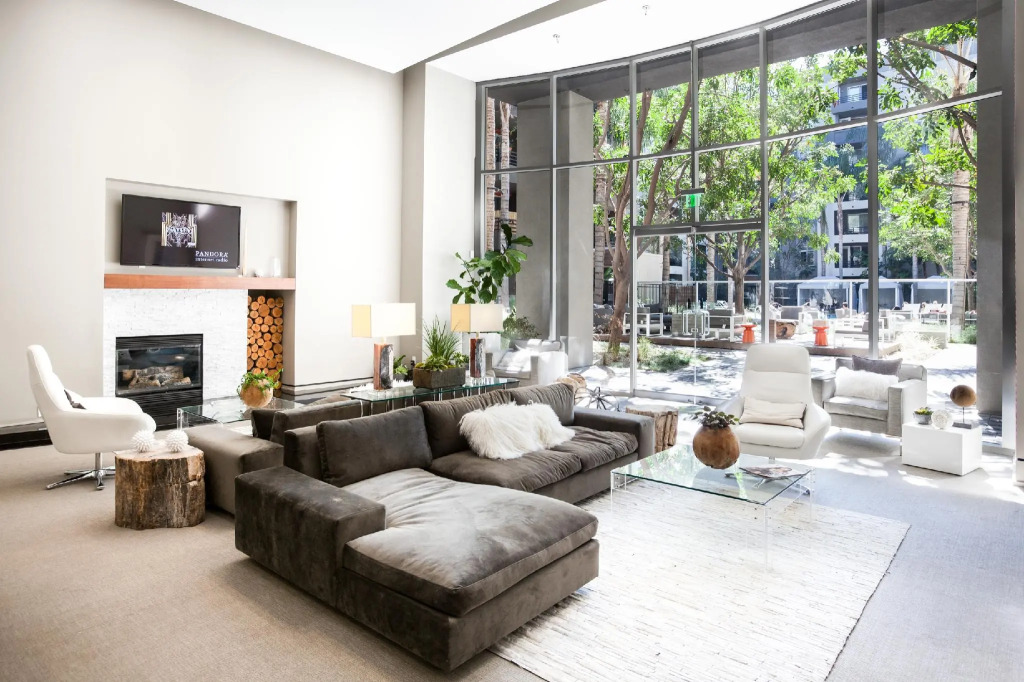 Hotel Style Furnished Suites in LA Beach Area
