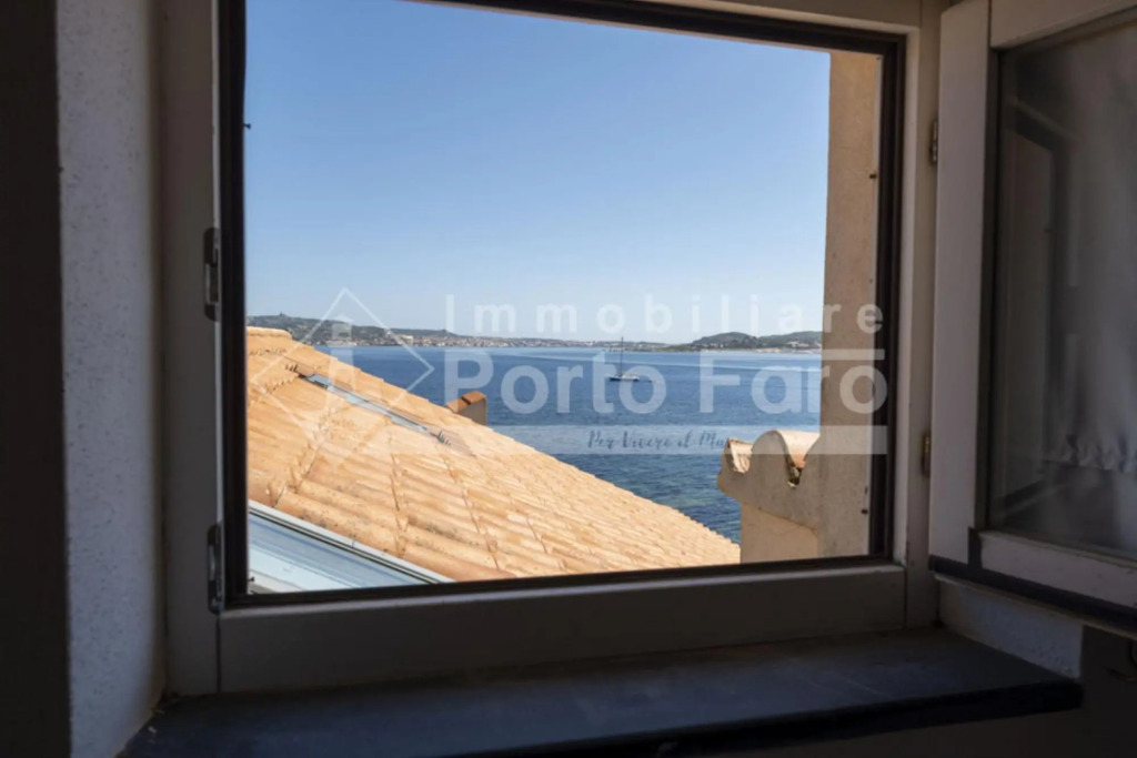 Apartment 17 Centro - THREE ROOM APARTMENT WITH SEASIDE VIEW BY THE PIAZZETTA OF PORTO FARO-17C PORTO FARO
