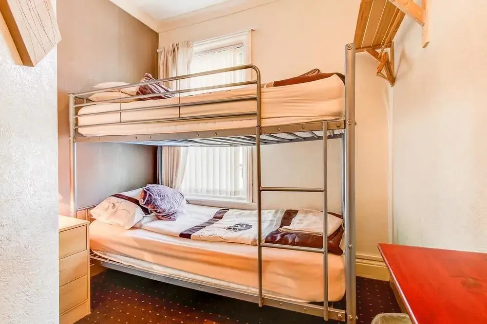 Greenmount Hotel