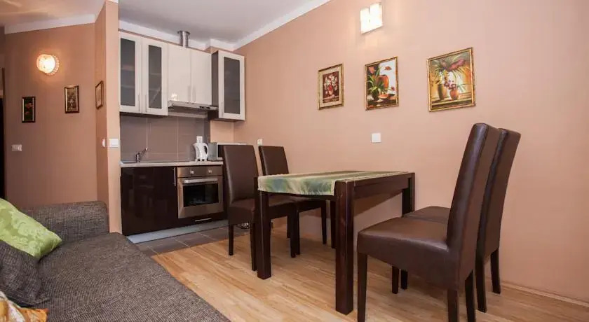 Angolo Apartments