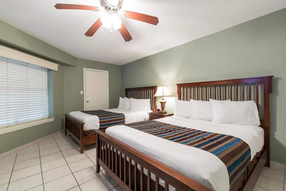 Saida IV Condominium 304