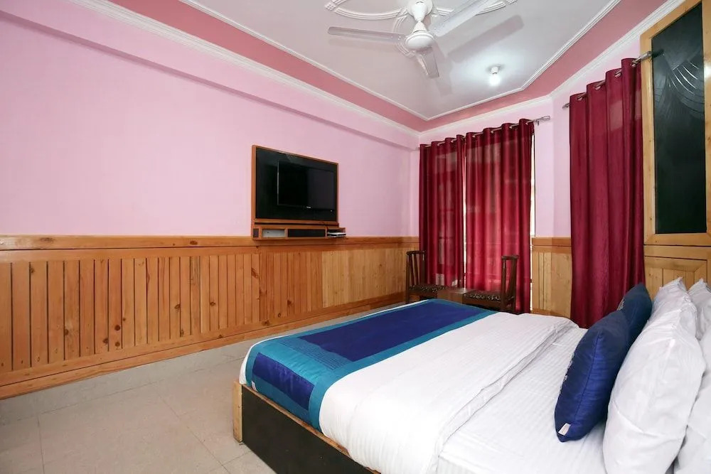 OYO 10399 Hotel Rosewood INN
