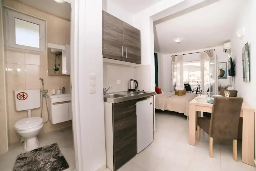 Room-studio With Sea Views and Large Ter