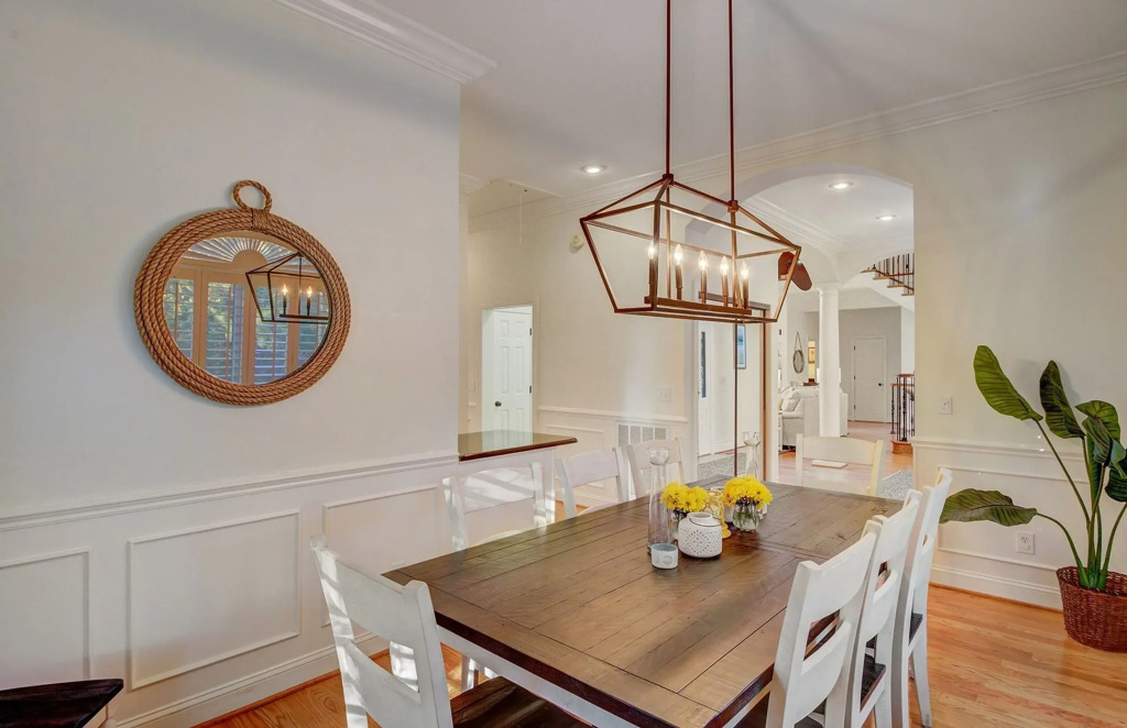 28 Beachwood West by Avantstay Close to Beach, Multiple Decks & Private Pool!