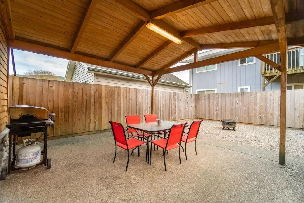 Cedar Lodge at Rockaway