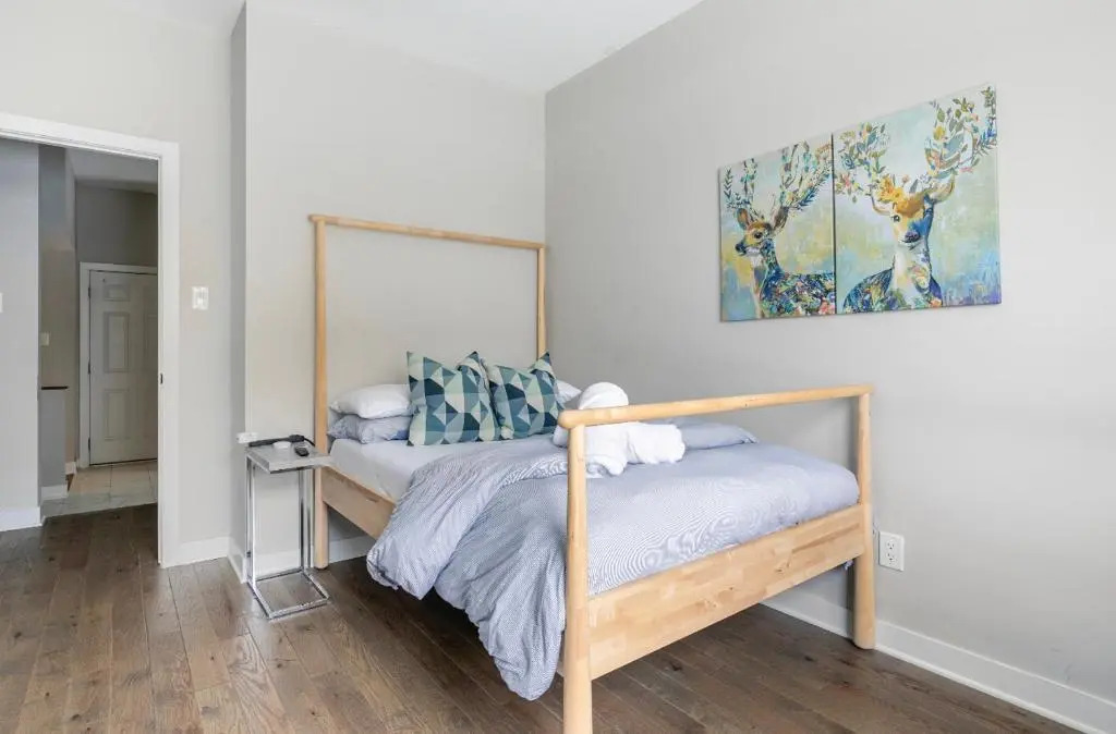 Cheerful and exquisite 1 bedroom