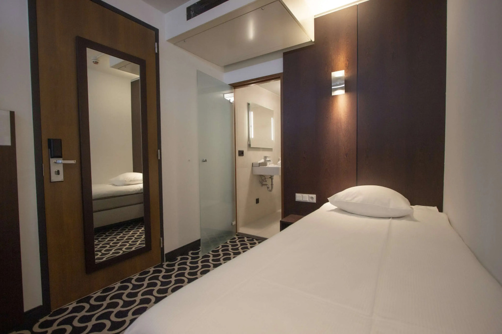 Golden Tulip West Ende