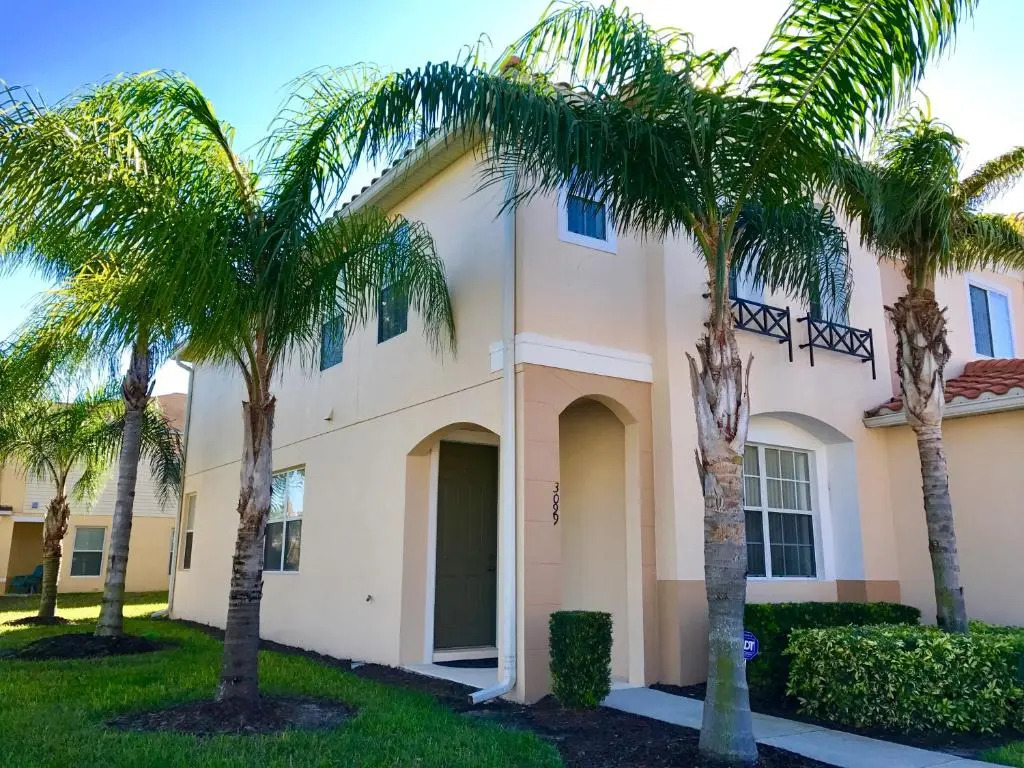 Three Bedrooms Townhome 3099