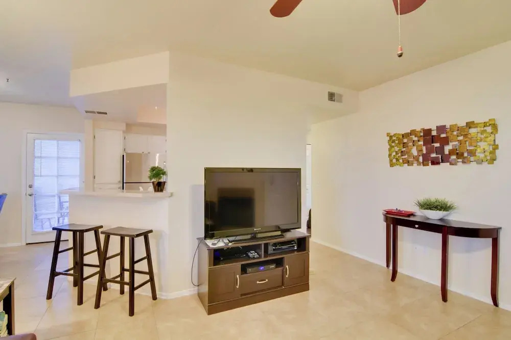Walkable Scottsdale Gem w/ Pool Access